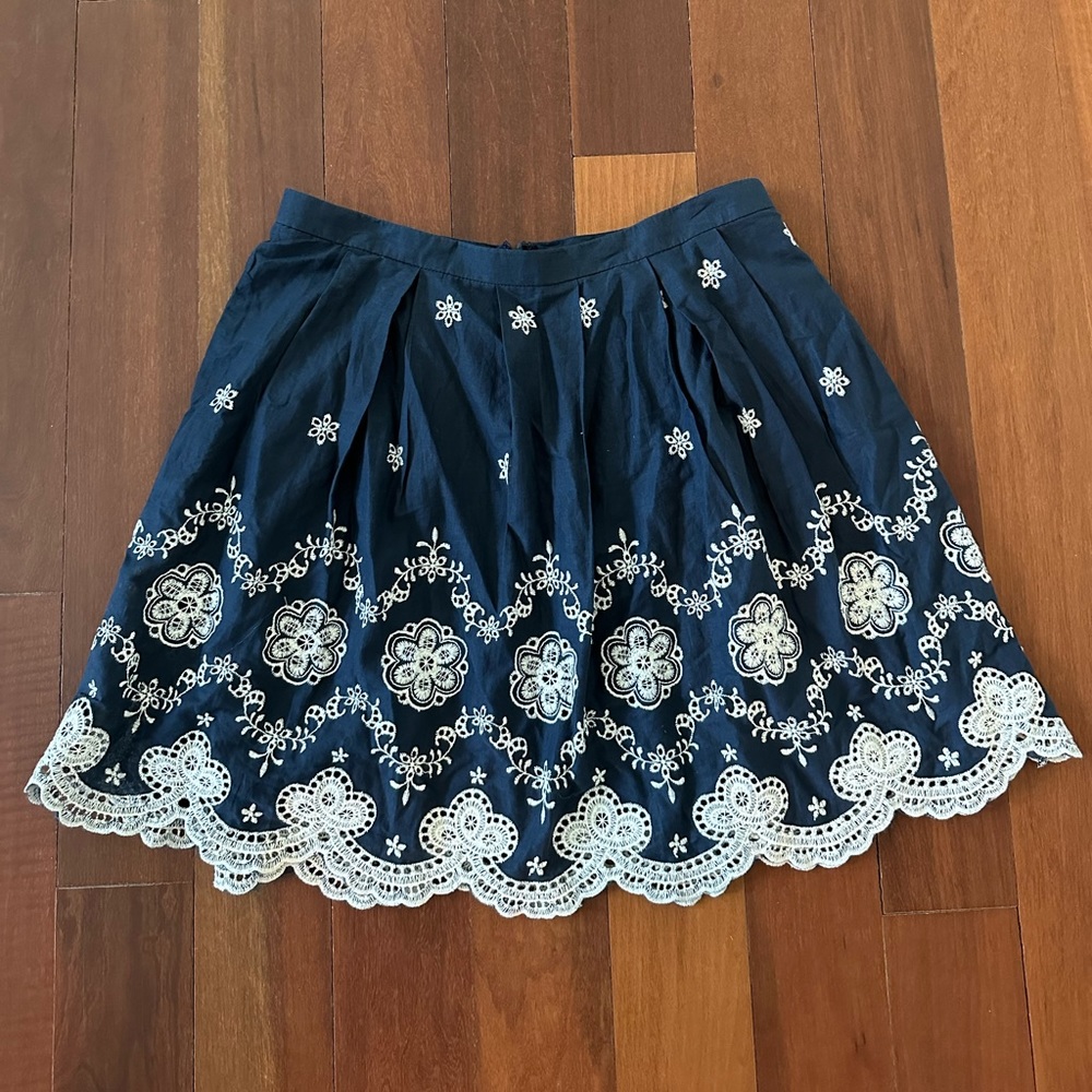 Forever 21 Embroidered A-line mini skirt